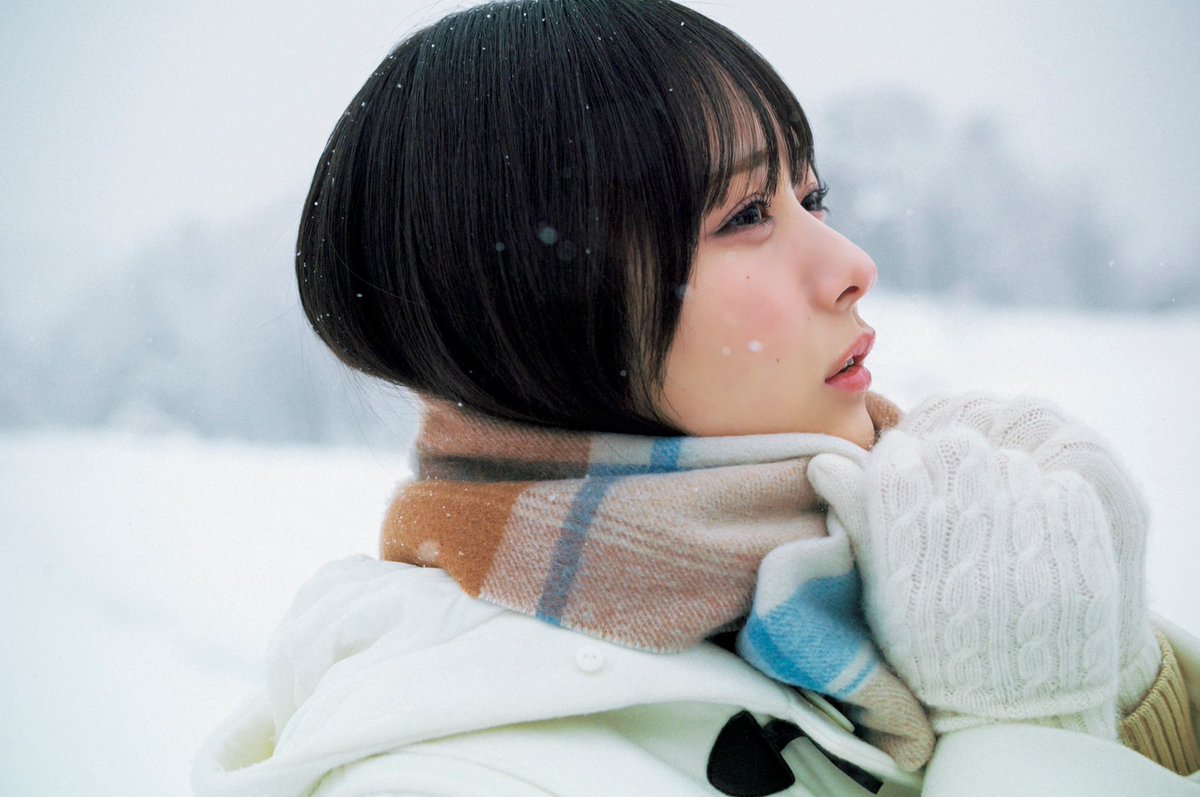 ノイミーメディア情報】 集英社 尾木波菜1st写真集『おぎはな』 重版が