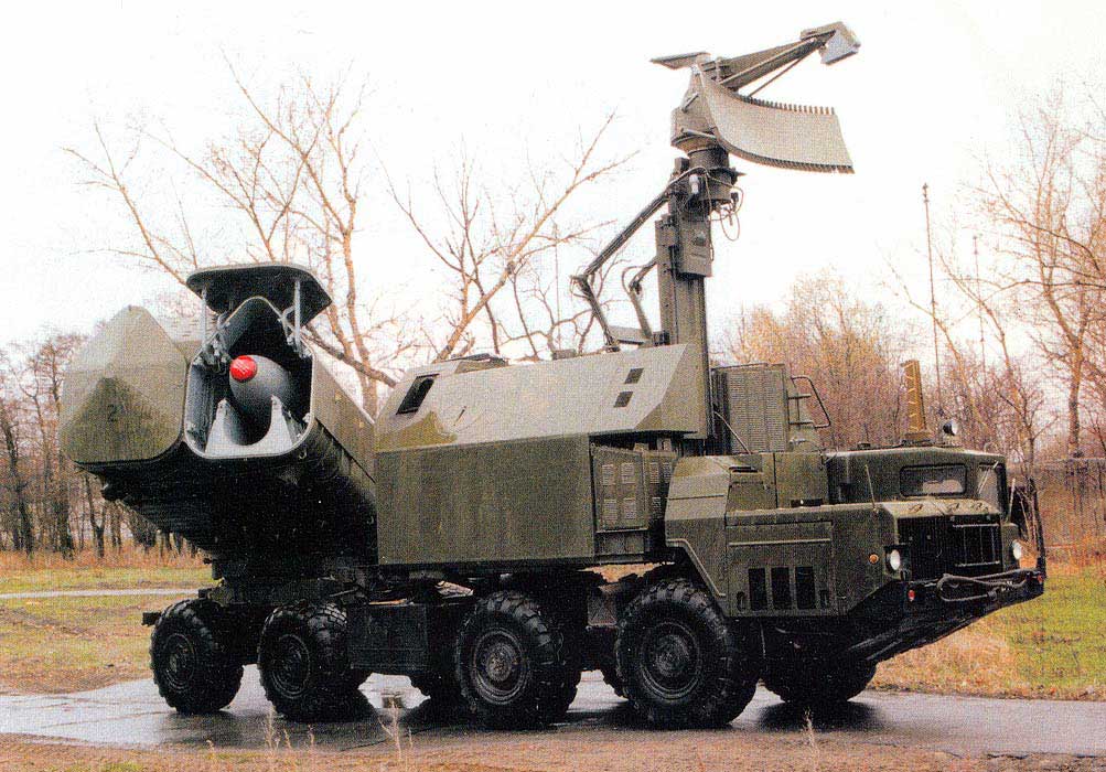 Flankerchan's tweet image. This thing is 4K51 Rubezh coastal defense system. 

It looks good.