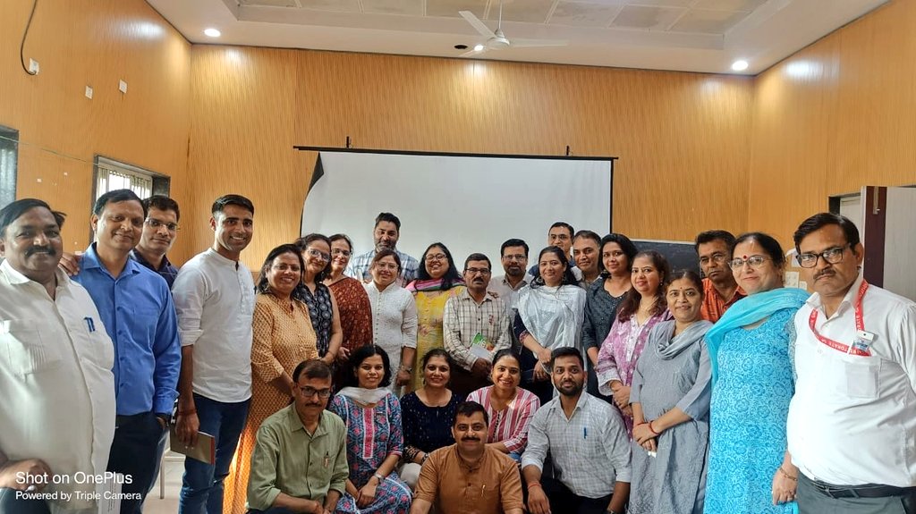 Dir_Education's tweet photo. Inspiring patriotism &amp; nation-building! 

SCERT Delhi held a one-day training program of Deshbhakti Curriculum for Cohort (6-8).

Academic coordinators of #DelhiGovtSchools enthusiastically participated in this training.

@SCERT2021 @deshbhaktidelhi https://t.co/VjNX1gpgn5