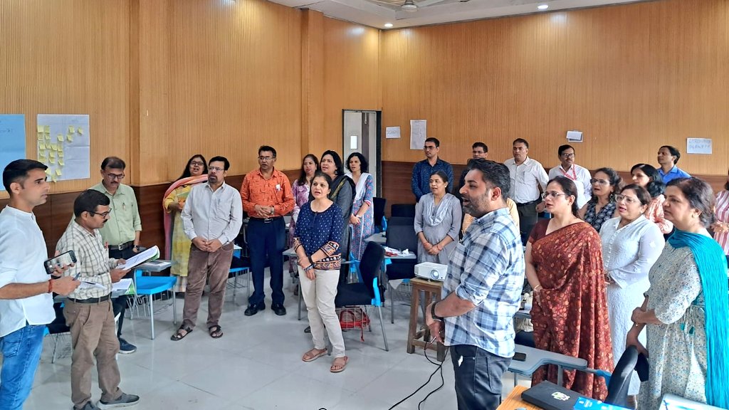 Dir_Education's tweet photo. Inspiring patriotism &amp; nation-building! 

SCERT Delhi held a one-day training program of Deshbhakti Curriculum for Cohort (6-8).

Academic coordinators of #DelhiGovtSchools enthusiastically participated in this training.

@SCERT2021 @deshbhaktidelhi https://t.co/VjNX1gpgn5