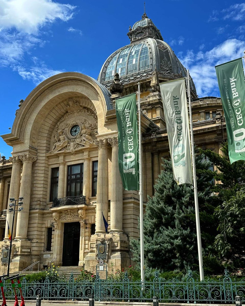 Travel_2Romania's tweet photo. The CEC Palace is one of those architectural symbols of Little Paris, as #Bucharest was once known, and it has remained a landmark for the city’s identity. ❤️
#cecpalace #cecpalacebucharest #littleparis #visitbucharest ©️Bucharest
#TraveltoRomânia https://t.co/IEgfnZtB86