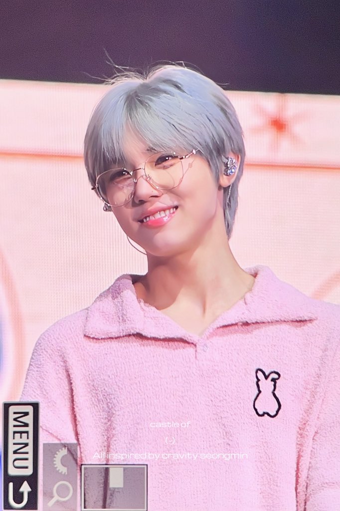 castleof_min's tweet photo. 240928

헤어 넘 예쁘다🥰

#크래비티 #성민 #안성민 #cravity #seongmin https://t.co/8l6kPu6U32