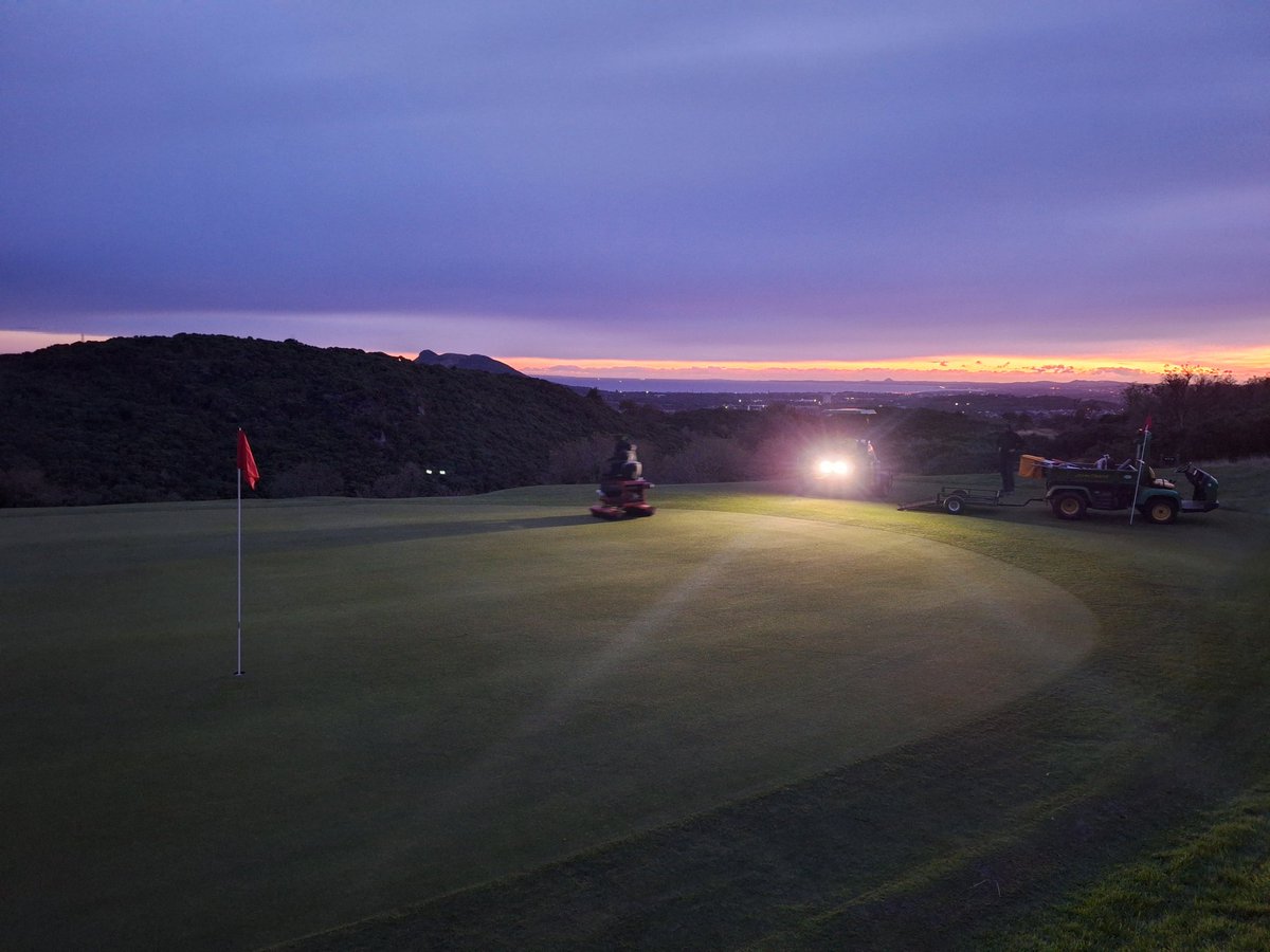 dodger1874's tweet image. Early morning set up for the Semi finals and the Final of the Dispatch Trophy, boys have smashed it all season keeping standards high, hopefully everyone enjoys the day #BraidHills #GreenkeepingOnTheHill #DispatchTrophy