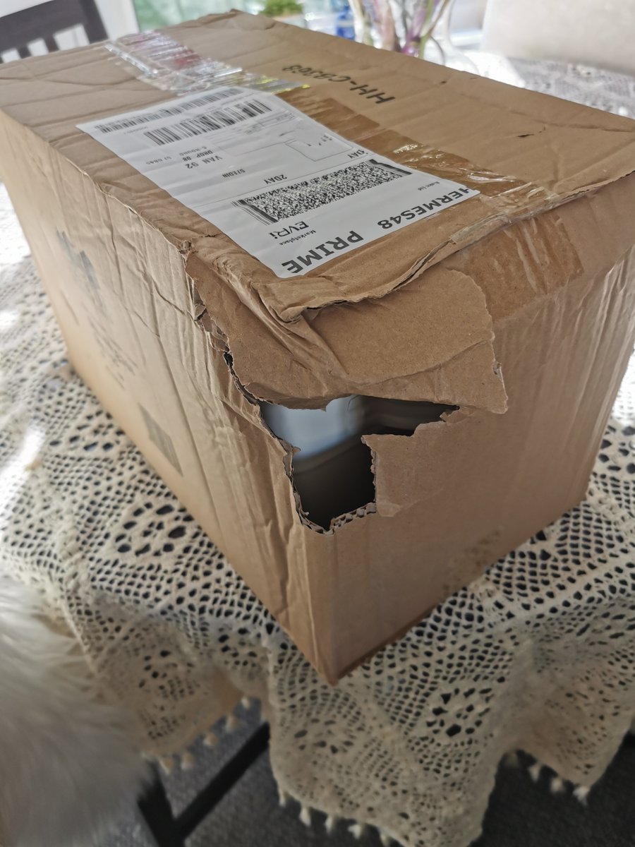 <a href="/Evri__Delivery/">EVRi Delivery Formerly HERMES Oh The FAILS</a> why does anybody still use these thieves and absolutely zero customer parcel care .