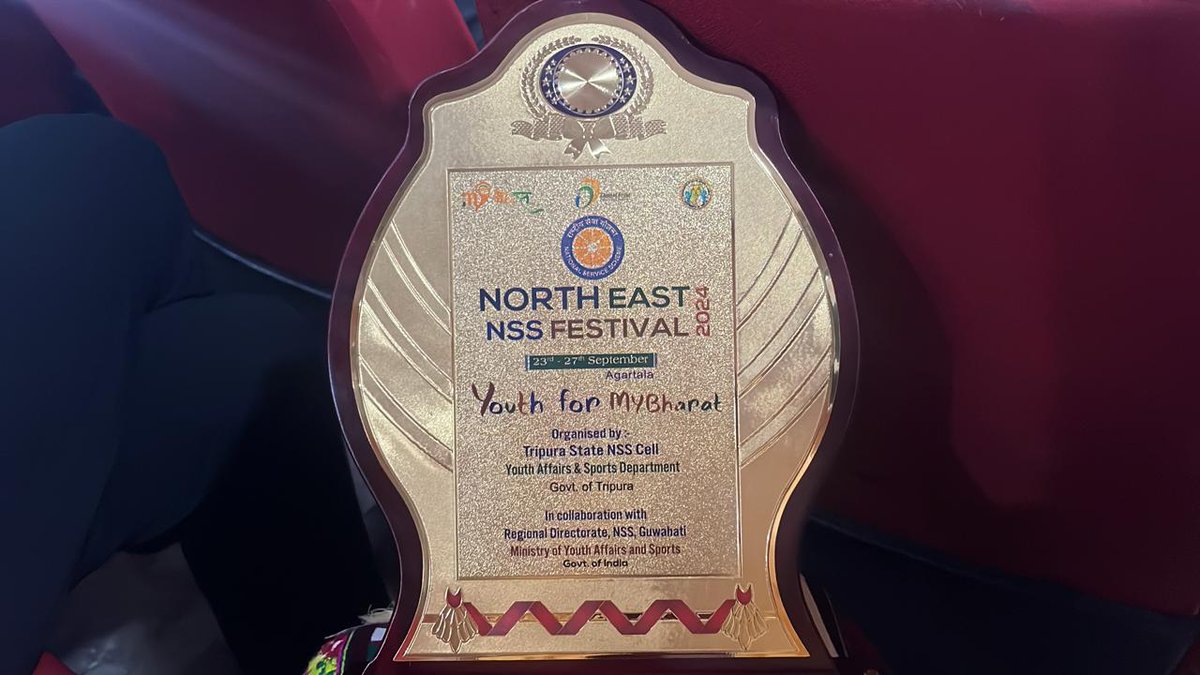PachhungaColl's tweet photo. Grace Lalrinpari Hauzel from Mizoram, an NSS Volunteer with the @nss_puc won the extempore speech competition, the only individual competition held during the N.E. NSS festival 2024 held in Agartala, Tripura, and was also declared the Best Volunteer
#MyBharat @nss_rdguwahati https://t.co/DRlec3MZh9