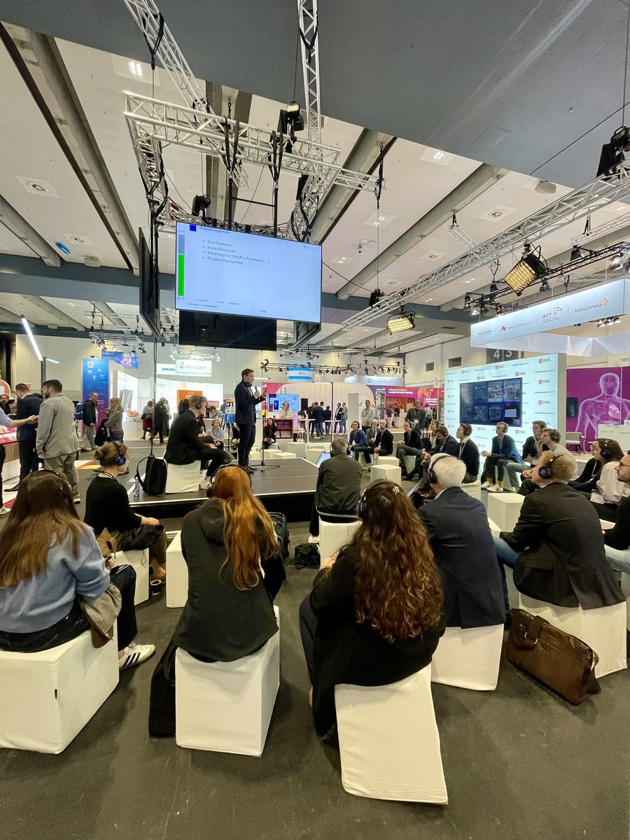 Hannah Billig (@hannah_billig_) on Twitter photo #YoungestDGK diskutieren über den Berufsstart in der Kardiologie 🫀🩺
#DGKHerztage <a href="/JTennigkeit/">Johanna Tennigkeit</a> <a href="/JLRiess/">Jan Rieß</a> <a href="/alex_k1708/">Alex</a> @HubrichtD <a href="/filloreta_gashi/">Filloreta Gashi</a> <a href="/LuisEichelmann/">Luis Eichelmann 🇪🇺</a> #YoungestDGK diskutieren über den Berufsstart in der Kardiologie 🫀🩺
#DGKHerztage <a href="/JTennigkeit/">Johanna Tennigkeit</a> <a href="/JLRiess/">Jan Rieß</a> <a href="/alex_k1708/">Alex</a> @HubrichtD <a href="/filloreta_gashi/">Filloreta Gashi</a> <a href="/LuisEichelmann/">Luis Eichelmann 🇪🇺</a>