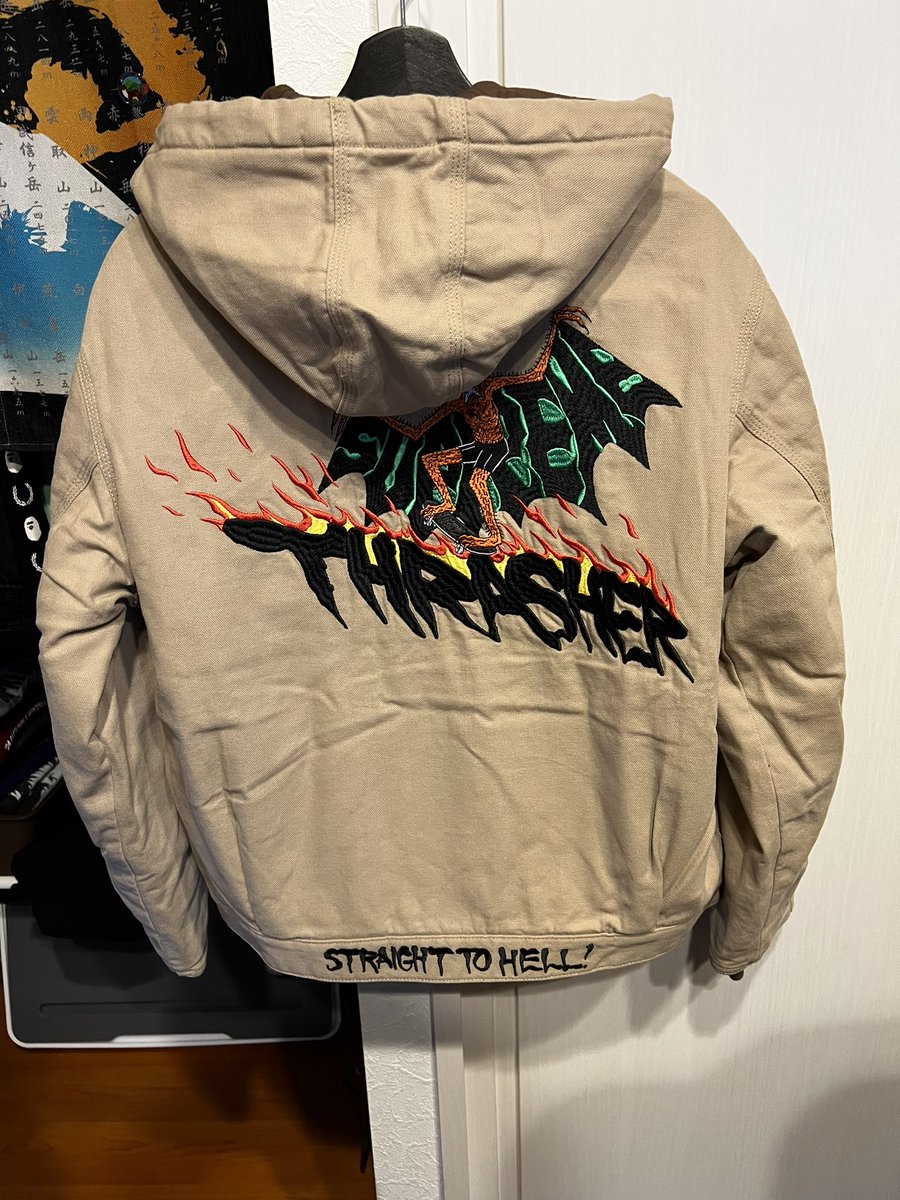 taku3ix's tweet image. 店内列を乱さず整列し声を掛けられるまでずっと悩み…
店員『何にしますか？』
私『あっ…これのSとM試着できますか？』
店員『Sでいいと思いますよ　はいこれMです』試着…ちとでかい『あっSも試着できますか？』
店員『そうですよね』
＃初めての買い物
＃supreme
＃Thrasher® Hooded Work Jacket