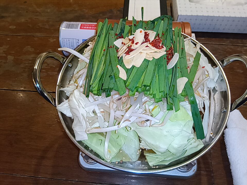 meshibekun's tweet photo. 今日はここ!
移転後初お邪魔!
モツ鍋食うぞー!
#tumami
#モツ鍋 https://t.co/HbCzeAFgiT