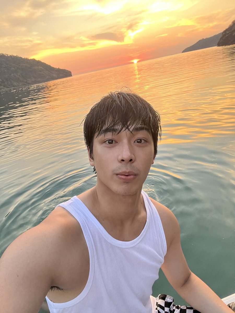 BGYO_Gelo's tweet image. stream Trash on “ITS A HIT” Playlist on spotify! 🤍

save now!!!

open.spotify.com/playlist/37i9d…