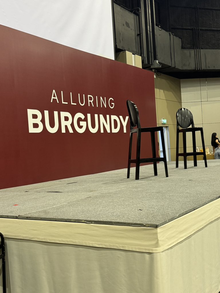 งิงิ 

#alluringburGUNdy
#กันอรรถพันธ์