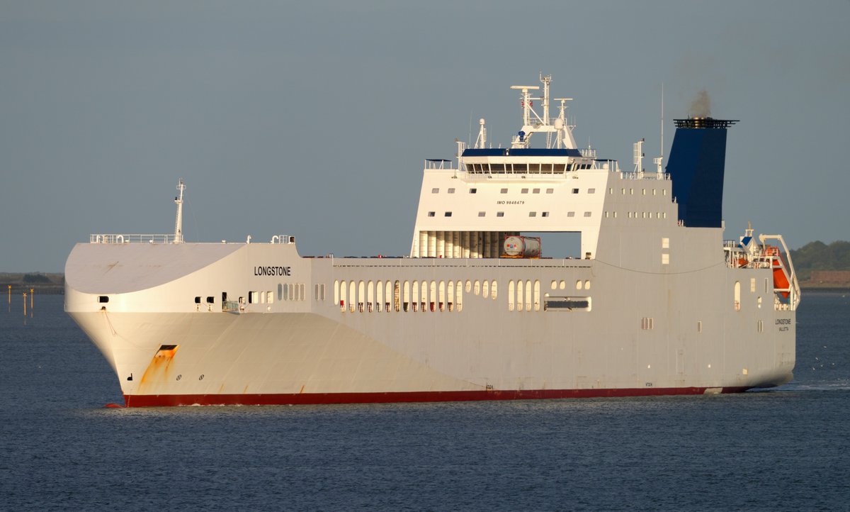 FraserG32883664's tweet photo. Longstone approaching the port of Tilbury 2. #Longstone #ROROCargo #RORO #Tilbury #Tilbury2 #Zeebrugge #RiverThames #Thames #Ferry #Ferries #GeneralCargoShip #Shipping #ShipsInPics #Shipspotting #Ship #ships_best_photos #Ship #WorkingRiver #Ships #Schiffe #Schip https://t.co/J2WjZeTPpA