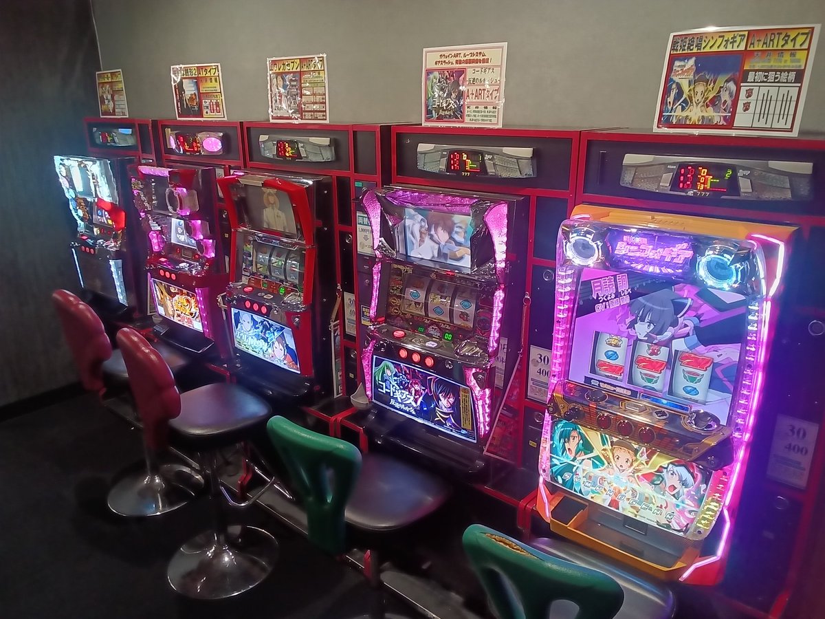 スロットコーナー 新台増台！！ 100円から遊べる！ 100円30クレジット