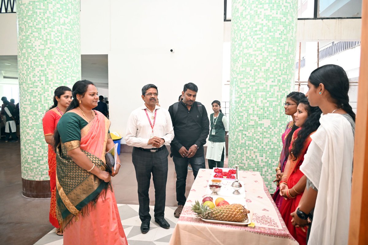 DSUTRY_OFFICIAL's tweet photo. DHANALAKSHMI SRINIVASAN UNIVERSITY
Glimpses of Nutritional Month Celebration - 27th September 2024 by
School of Agricultural Sciences
NUTRITION MONTH - 2024
VENUE: Lecture Theatre - 601, Academic Block, DSU #dsuniversity #dsutrichy #dsucampus https://t.co/eHrGbPhvwm