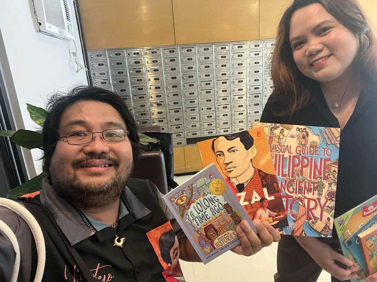 Xiao_Chua's tweet photo. Our gifts for @JoshCullen_s 

Josh Cullen Lost and Found Album Concert at the New Frontier Theater.

#Ihawan
#BBQ
#ATin
#SB19
#JoshCullenLostAndFound
#MayItinadhanaKayXiao https://t.co/Au31O9Pit3