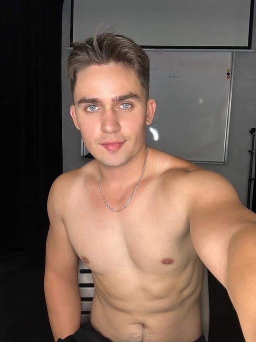 Traimolem's tweet photo. Luân Vũ hot boy tây từng tham gia NALA mút cặk socola cực ngon
Link full https://t.co/zlPqhyqQDa

Mua xem nhanh https://t.co/cyorxm9639 https://t.co/M1c2ePY6Fu