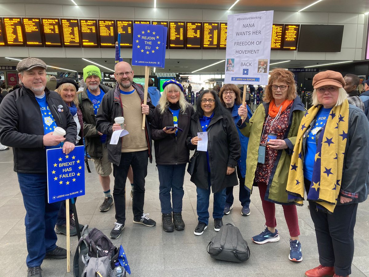 Some of the Leeds for Europe group on our way to today’s <a href="/MarchForRejoin/">National Rejoin March</a> National Rejoin March in London. See you in Park Lane from noon today! #RejoinEU 🇪🇺🚶🚶‍♀️