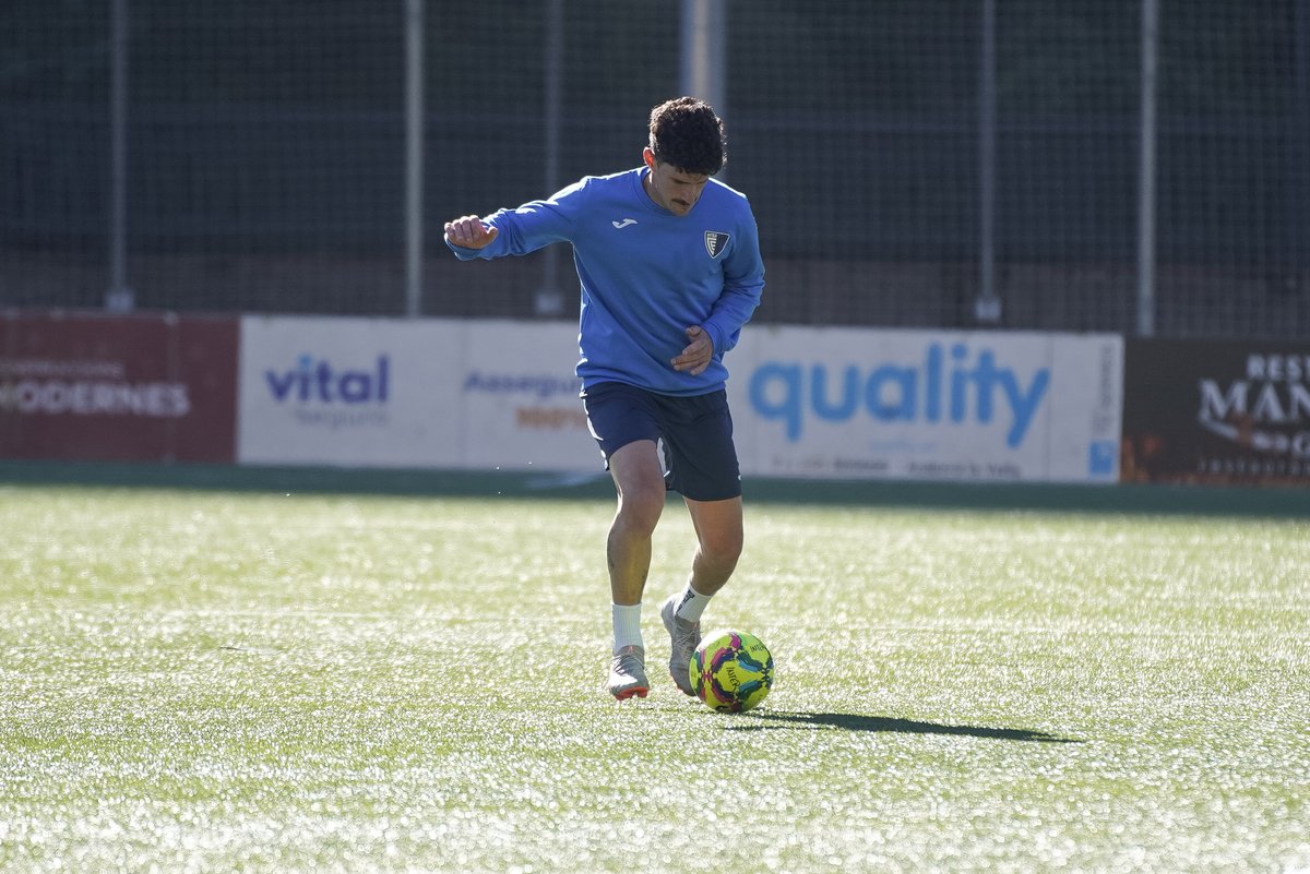 👍🏻 <a href="/damiist8/">Dami</a> 

#seremmés💙🖤