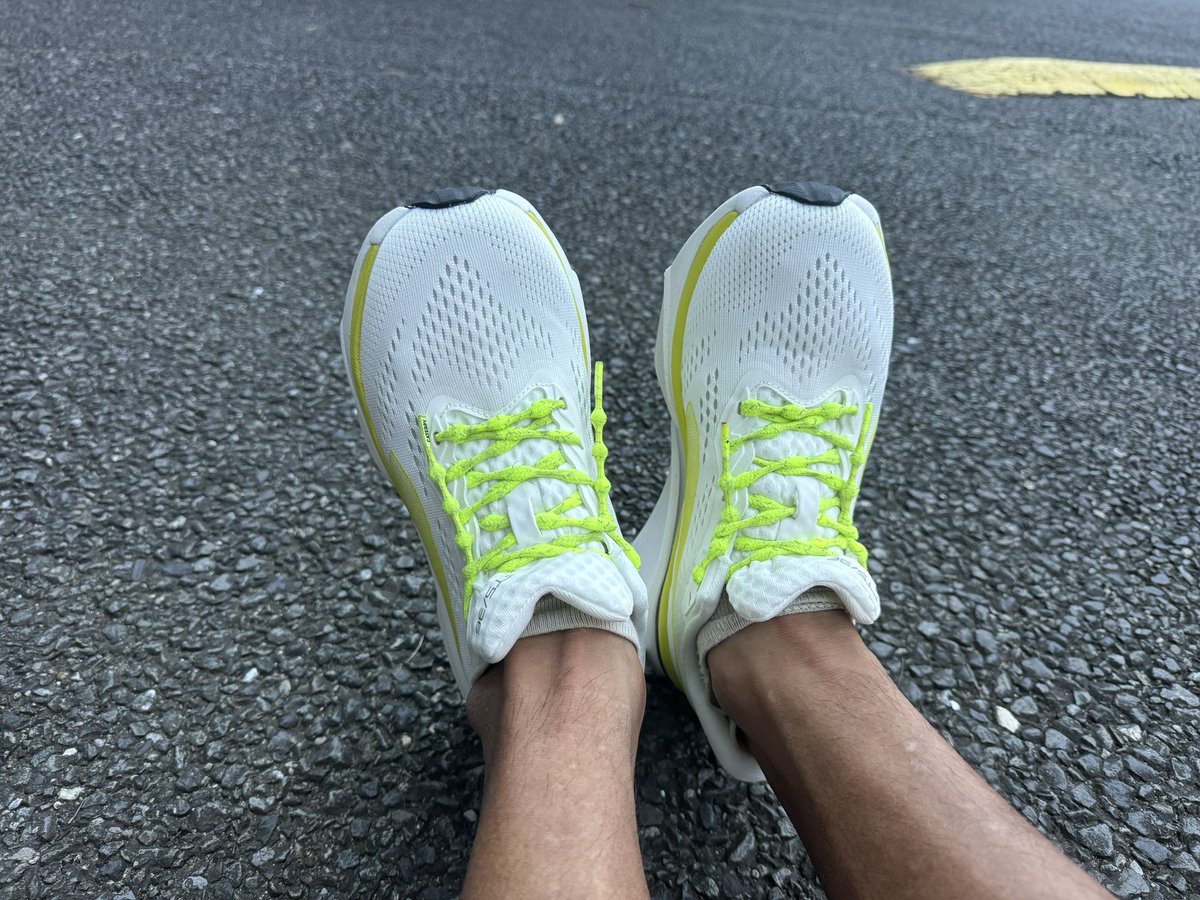 Masafumi_m's tweet image. FT5/36の試し履きがてら10km走ってきました。靴紐をウルトラレース用と同じCATERPYに交換し、5km jog+5km LT走です。ペース毎に違う足の動き方、もっとも推進力を得られやすい着地位置など確認しながら。だいぶ涼しくて走りやすい季節になりましたね。
#ランニング #CATERPY #千葉ニュータウン #印西