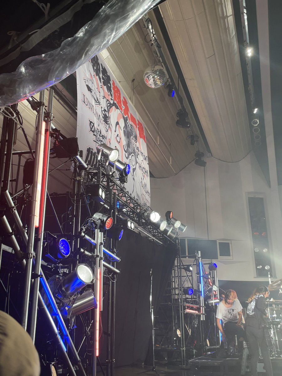 hotcake_masa's tweet photo. 先週の三連休、府中スティーブ、なんばGOOD4NOTHINGワンマン、大阪城音楽堂SABOTENツアーファイナルと行って、やる気、勇気、元気、しっかりいただいてきた。
続けること、挑戦することって素敵。
僕は僕なりのやり方で頑張ります。 https://t.co/6i356NMgJo