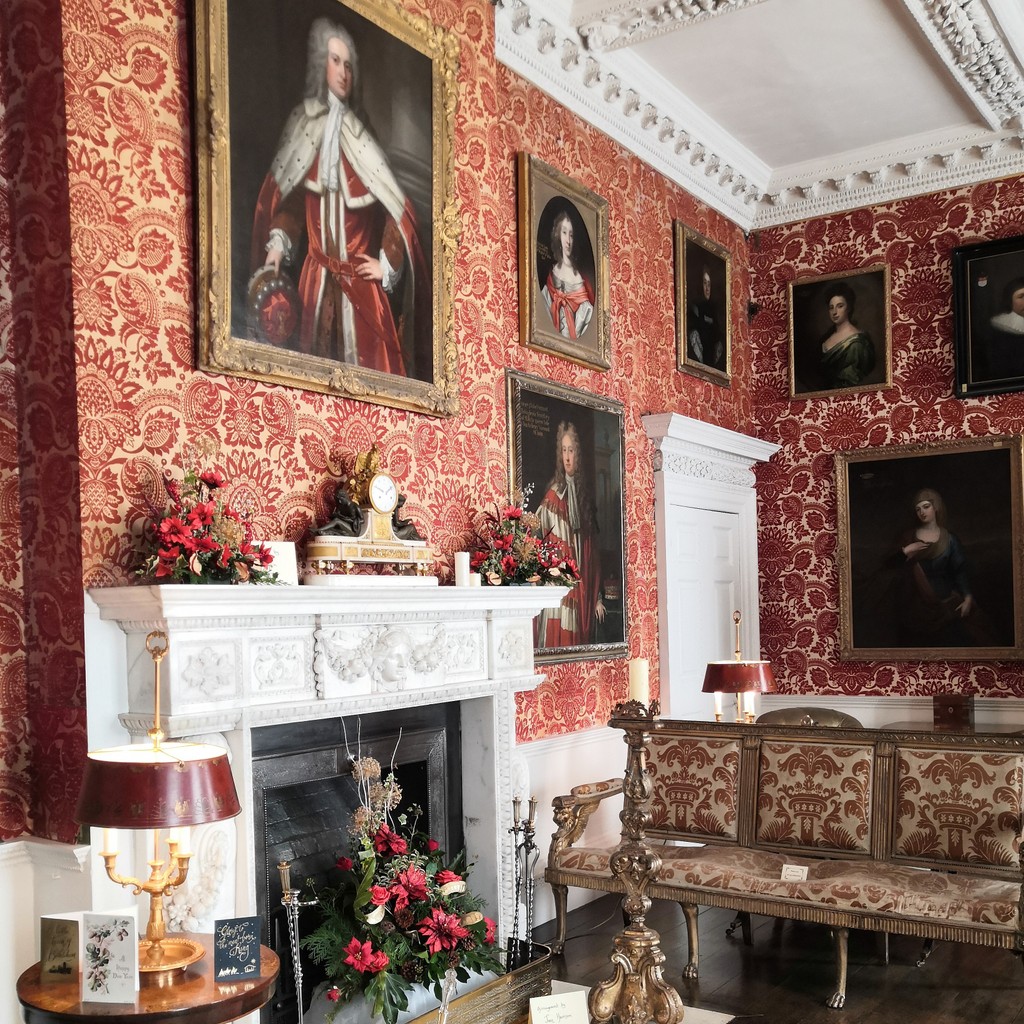 Join us for a festive guided tour of Lydiard House this December! 🎄 🍰

See the State Rooms adorned with traditional foliage and discover the history of the St John family. After the tour, you'll enjoy a cream tea in Lydiard Park Hotel.

Book online ➡️ lydiardpark.org.uk/event/festive-…