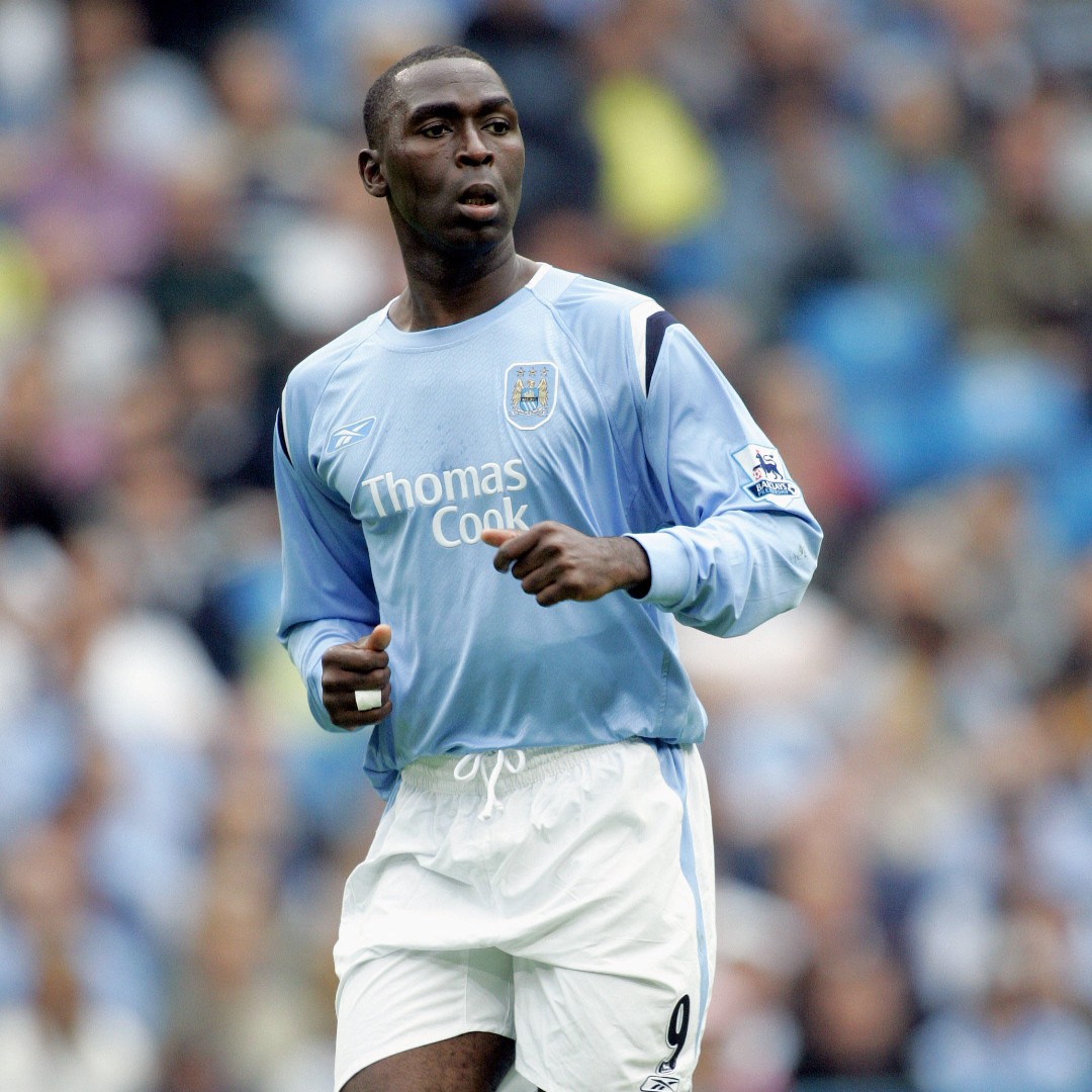 Vintage Football Shirts tweet media
