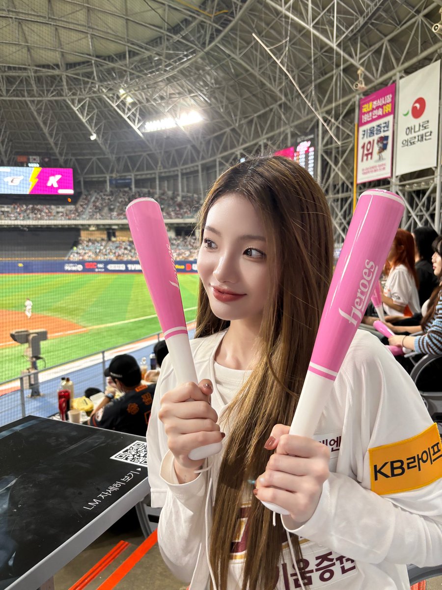 tribedaloca's tweet photo. [#켈리 🦥]
⚾️⚾️⚾️

#트라이비 #TRI_BE #Kelly https://t.co/ujauqMIJd6