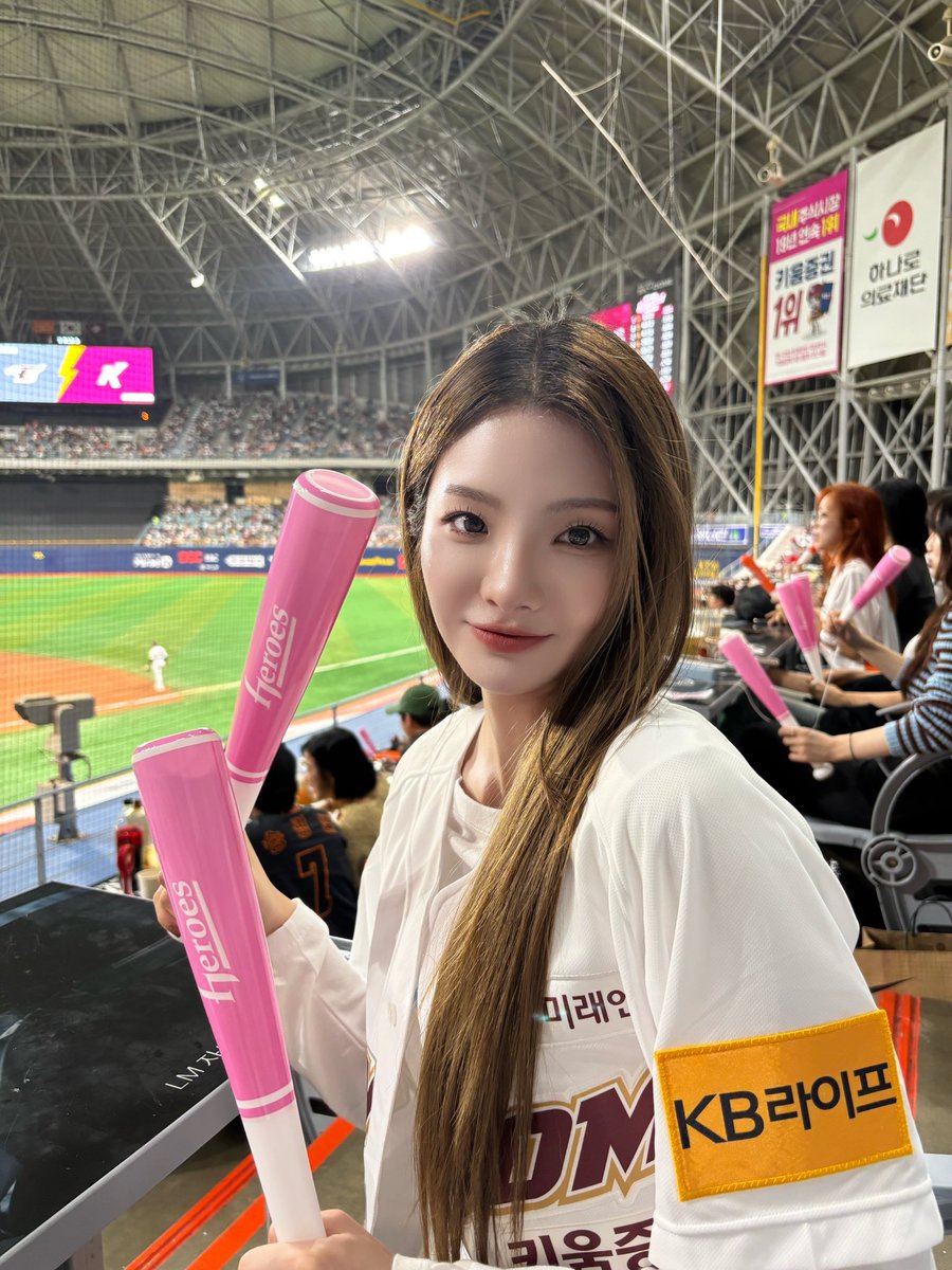tribedaloca's tweet photo. [#켈리 🦥]
⚾️⚾️⚾️

#트라이비 #TRI_BE #Kelly https://t.co/ujauqMIJd6