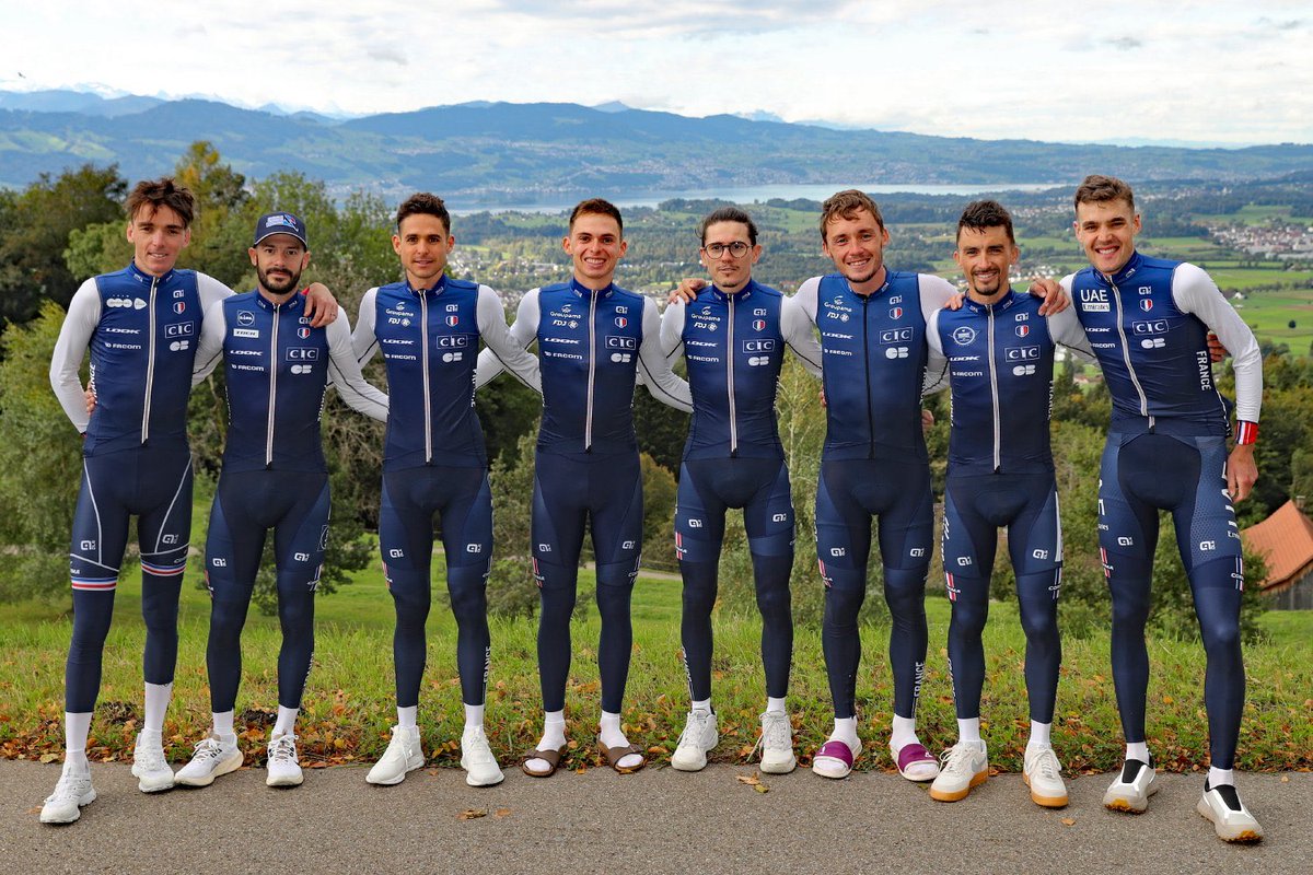 DansLaMusette's tweet image. Bonjour à tous et surtout à cette équipe d'écraseurs de manivelles.