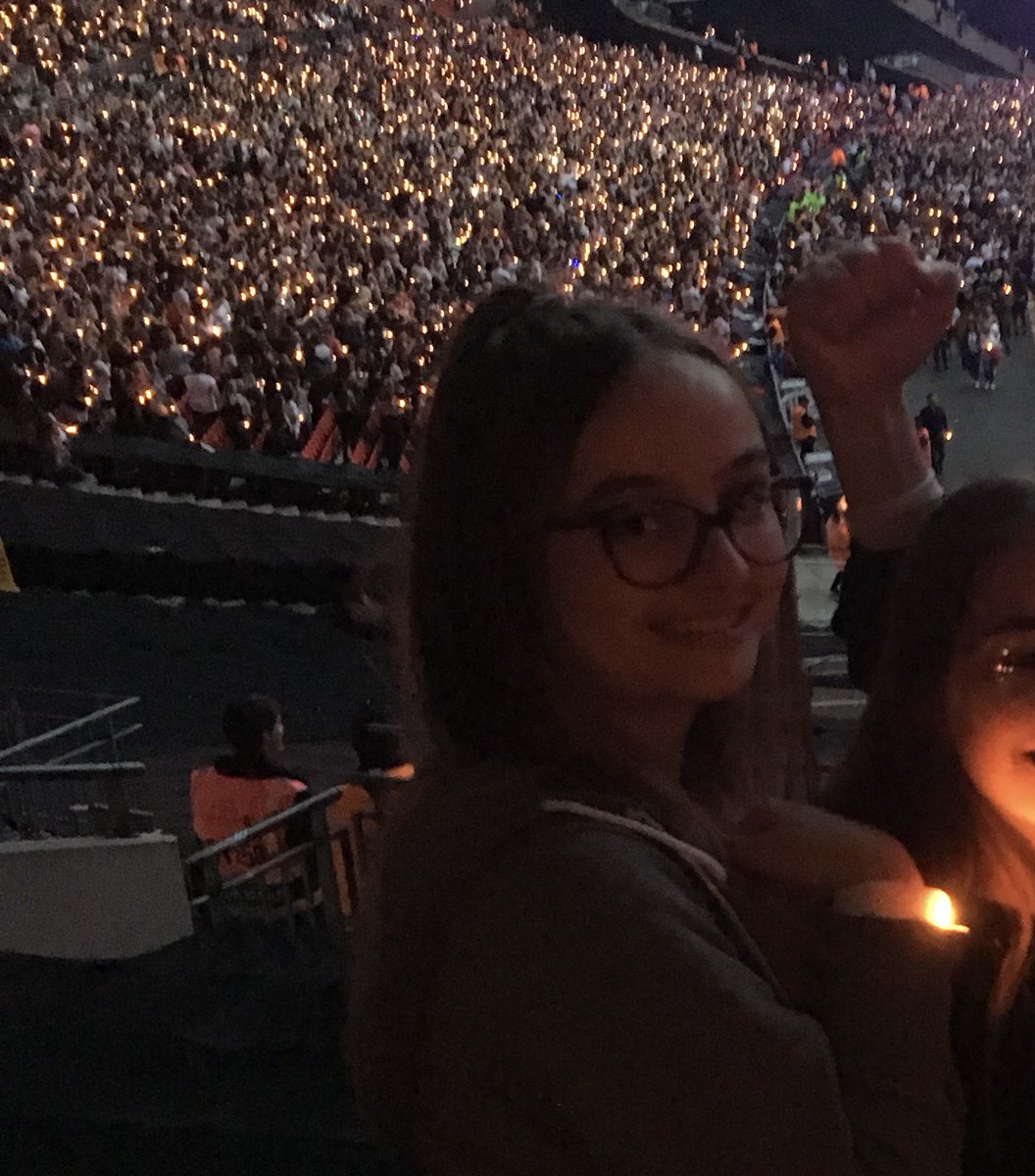 KindlyLoudly's tweet photo. It took 8 GP visits over 6 weeks before Ruby was diagnosed with cancer

By the 4th visit (the day after we saw the Spice Girls) I suspected she had a tumour in her chest - it’s what Google threw up after I typed in her symptoms

The GP smiled &amp; said ‘Not in a 17 year old’

5/n https://t.co/GJFMMZNa1T