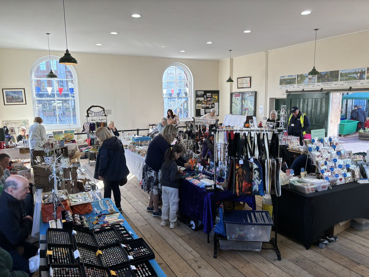 LowestoftCentr1's tweet photo. All set up for todays @WherryLines Autumn Craft &amp; Gift Fair at @greateranglia #Lowestoft station. Open until 4pm Admission Free! #CommunityRail https://t.co/BJVx2BAOiK