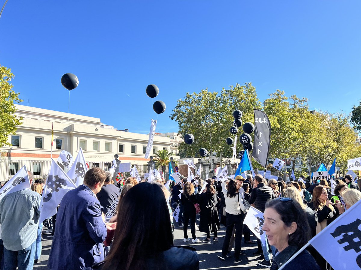 ComunicJ2Madrid's tweet photo. Se libera Hashtag de MANIFESTACIÓN 28 S. Tuiteamos con este hashtag 

#Pasarela1x1SinExcusas https://t.co/m5Bg2Umgy3