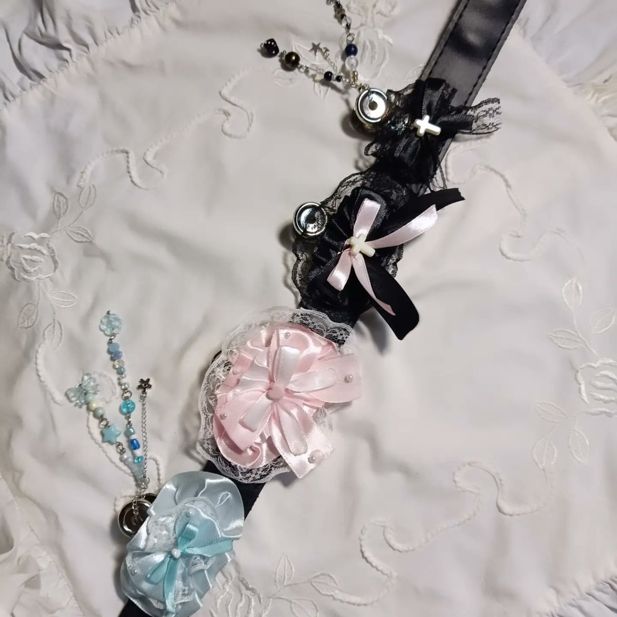 Pika_Gif's tweet image. 🌷Today Drop🌷

น้องๆเซ็ตของน่ารัก จุ้กจิ้กๆ พวงกุญแจไซลิงค์ฉีดยา💊💉 / น้องใบมีด / กระจก / Rosette  ติดเข็มกลัด / ที่หนับเข็มขัดนักเรียน นักศึกษา งับ
💉

#cute #cutestuffs #ของน่ารัก #กระจก #พวงกุญแจน่ารัก #คัตเตอร์ #แฮนด์เมด #ที่รัดเข็มขัดนักเรียน