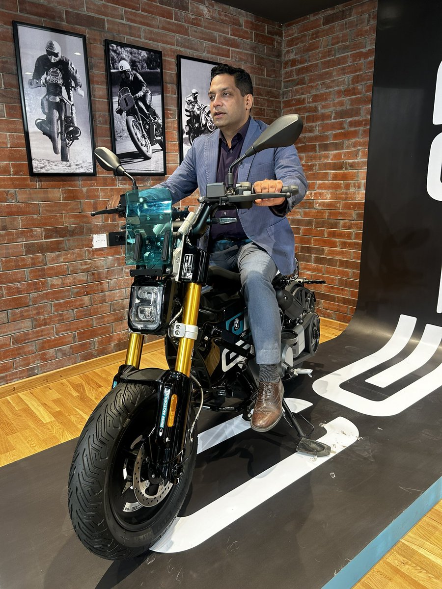 Sumit Chaturvedi tweet media