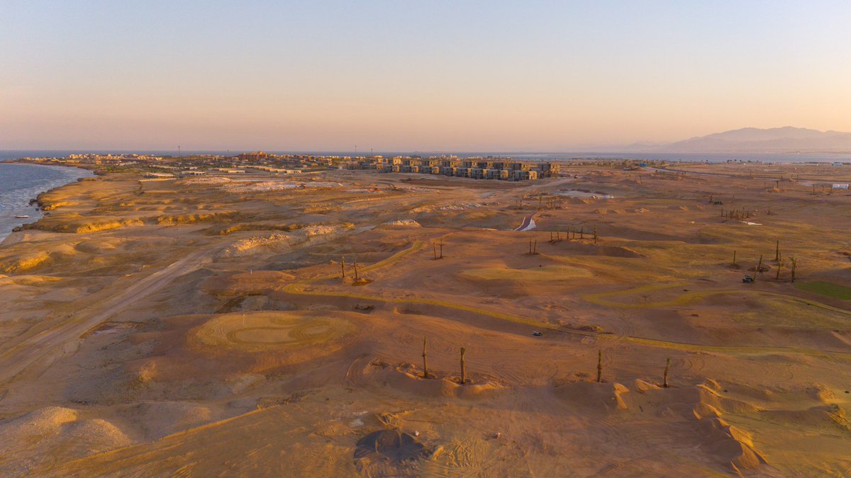LOBBandPARTNERS's tweet photo. Had the week @Soma_Bay in Hurgada, Egypt. Finalising the greens and sandcap for grassing to holes 12-17. Raw and beautiful Red Sea back drop. Make it look like Mars is the concept. Vamos - going to be a cracker. Tim L https://t.co/24AAEjlZCx