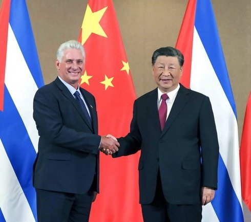 Celebramos hoy el  aniversario 64 del establecimiento de las relaciones diplomáticas ininterrumpidas con #China, vínculos que se distinguen por la confianza política mutua, la fraternidad y la cooperación multidimensional entre dos países socialistas.