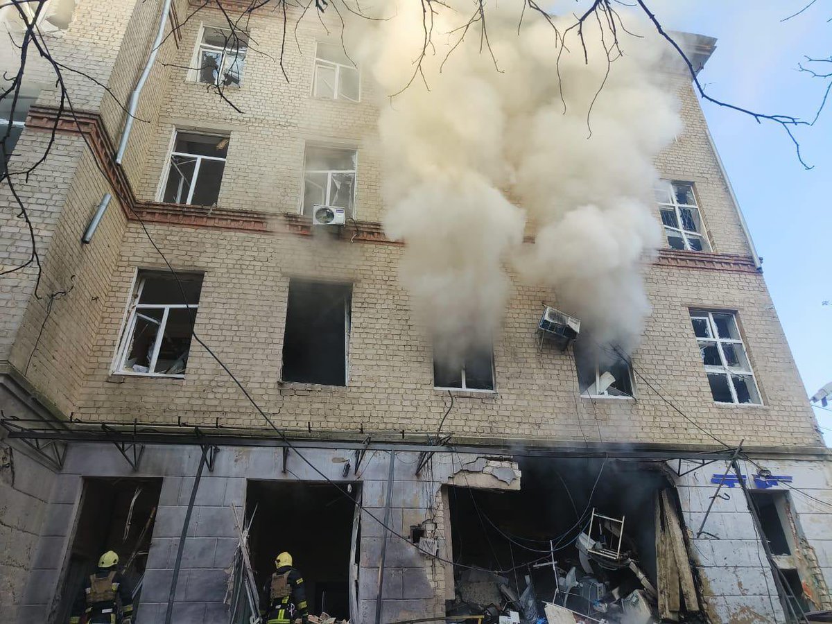 KyivPost's tweet photo. There are now 113 victims, in this morning''s Russian bombing of a hospital in Sumy.

Russians struck with one drone then waited for local citizens and emergency workers to arrive in search of survivors, then struck with 5 more Iranian Shahed drones.

The massacre of Ukraine continues while the US forbids the country from striking the sources of these attacks with western weapons.