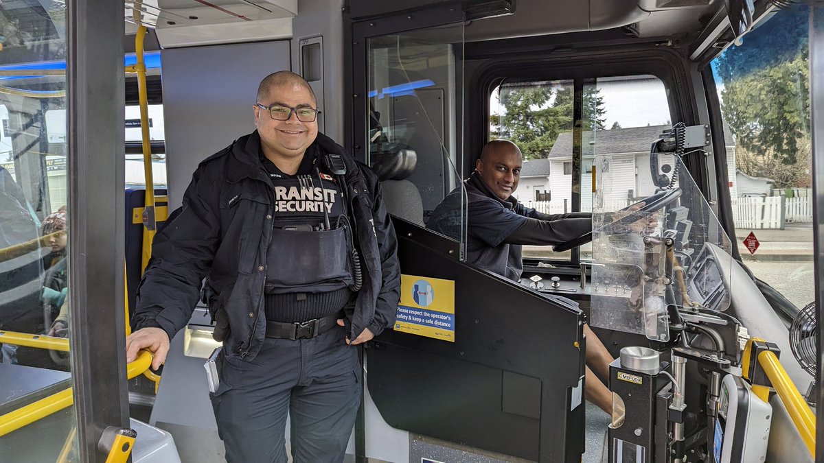 MVTP_CplHanif's tweet image. Earlier this week we were glad to stop by the staff appreciation barbeque for Transit Security, to say thank you!
We appreciate your help &amp;amp; efforts in improving our riderships transit experience. 🙏 #ThankYou #TransitSecurity #TeamWork