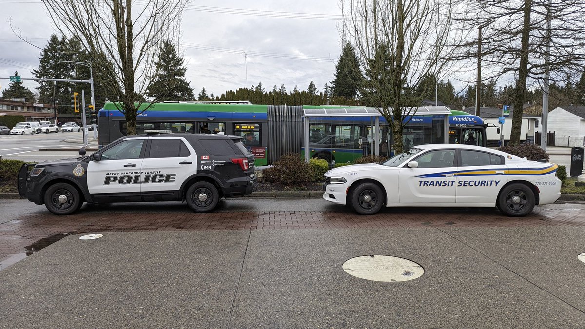 MVTP_CplHanif's tweet image. Earlier this week we were glad to stop by the staff appreciation barbeque for Transit Security, to say thank you!
We appreciate your help &amp;amp; efforts in improving our riderships transit experience. 🙏 #ThankYou #TransitSecurity #TeamWork
