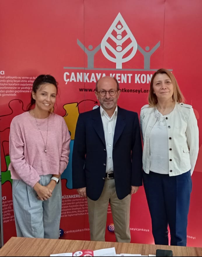 Türk Eğitim Vakfı'ndan İrem Eminoğlu ve Banu Bingöl Çankaya Kent Konseyi'ni ziyaret ederek başkanımız Mustafa Coşar'la görüştüler.Yürüttükleri #okutanankara projesini ve kent konseyimizle işbirliklerini görüştüğümüz ziyaretleri için teşekkür ederiz
<a href="/turkegitimvakfi/">Turk Egitim Vakfi</a>
<a href="/Coarmustafa1/">Coşar mustafa</a>