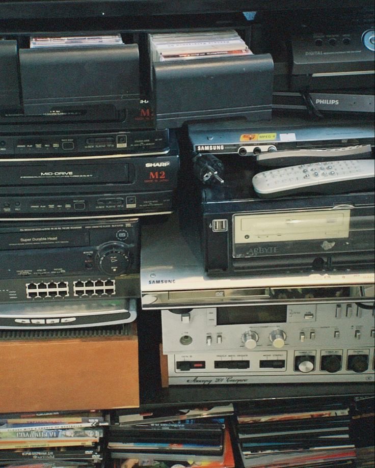 ⠀⠀⠀ 
недоверие, лишь бы не стареть вот так. ненамеренно дрогнул пистолет в руках.