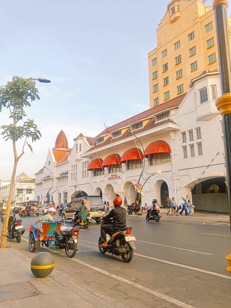 260924
Selain #jalantunjungansurabaya destinasi favorit warga Surabaya akhir2 ini itu #kotatuasurabaya ✨

Ga cuma foto2 aja, ada juga penyewaan kebaya, baju belanda dan sepeda jadul 

Info lengkap nya kepoin IG nya yukk 👇👇
instagram.com/kotatua_suraba…