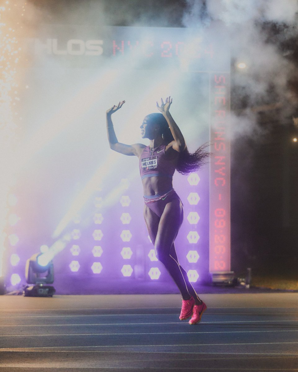 athlos's tweet image. In the heart of NYC, under the bright lights, these women didn’t just step onto the track, they stepped into history. #MakingHistory #AthlosNYC” #Athlos 

Pc: @elijahagurs