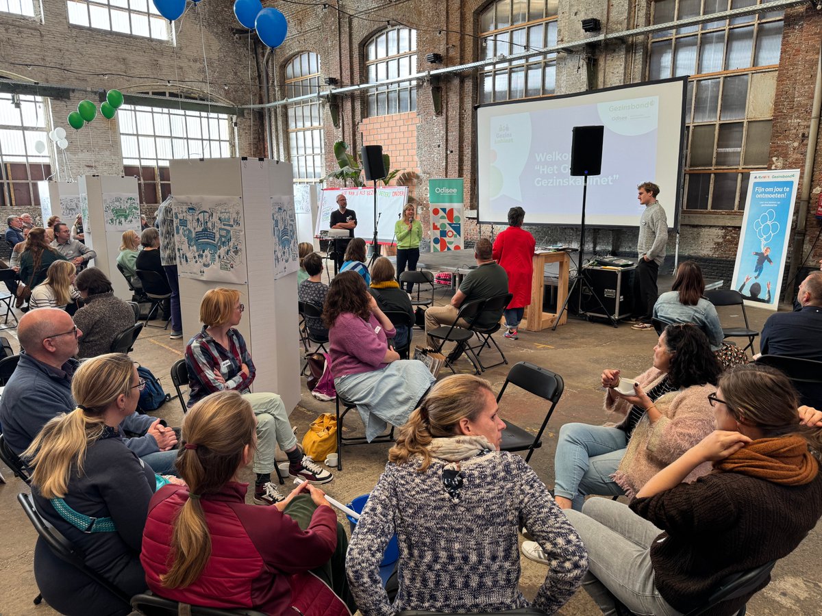 Jeroen Sleurs (@jsleurs) on Twitter photo Zaterdagochtend = nieuw Vlaams #regeerakkoord doornemen en (perfect getimed) het orgelpunt van #Gezinskabinet van <a href="/Gezinsbond/">Gezinsbond</a> en <a href="/gezinswetensch/">Kenniscentrum Gezinswetenschappen</a> waarbij gezinnen zelf antwoorden op vraag 'Door wie, wanneer en hoe kunnen jullie (beter) ondersteund worden?' gezinskabinet.be Zaterdagochtend = nieuw Vlaams #regeerakkoord doornemen en (perfect getimed) het orgelpunt van #Gezinskabinet van <a href="/Gezinsbond/">Gezinsbond</a> en <a href="/gezinswetensch/">Kenniscentrum Gezinswetenschappen</a> waarbij gezinnen zelf antwoorden op vraag 'Door wie, wanneer en hoe kunnen jullie (beter) ondersteund worden?' gezinskabinet.be