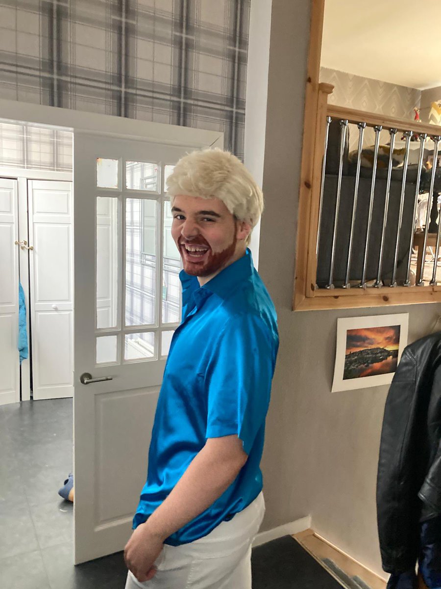 elainethedon's tweet photo. Jamie heading to @Acmecomiccon today. When your a wrestling fan why dress as an anime character when @IronGirdersGym is there and you could be @joehendry! #webelieveinjoehendry https://t.co/eVnJj1p9st