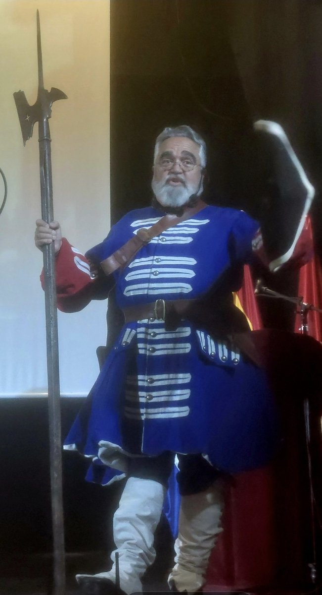 En el Real Monasterio de San Lorenzo de El Escorial con el inigualable <a href="/JaviSantamarta/">Javier Santamarta del Pozo</a> celebrando las #JornadaLeyendaNegra con <a href="/FundaUniverEsp/">Fundación Universitaria Española</a>, <a href="/AsisTimermans/">Asis Timermans</a> , <a href="/aytosanlorenzo/">Ayto. San Lorenzo</a>, <a href="/AEscurialense/">Ateneo Escurialense - Actividades culturales</a>, 
<a href="/PSanLorenzoESCO/">Peña San Lorenzo</a>.