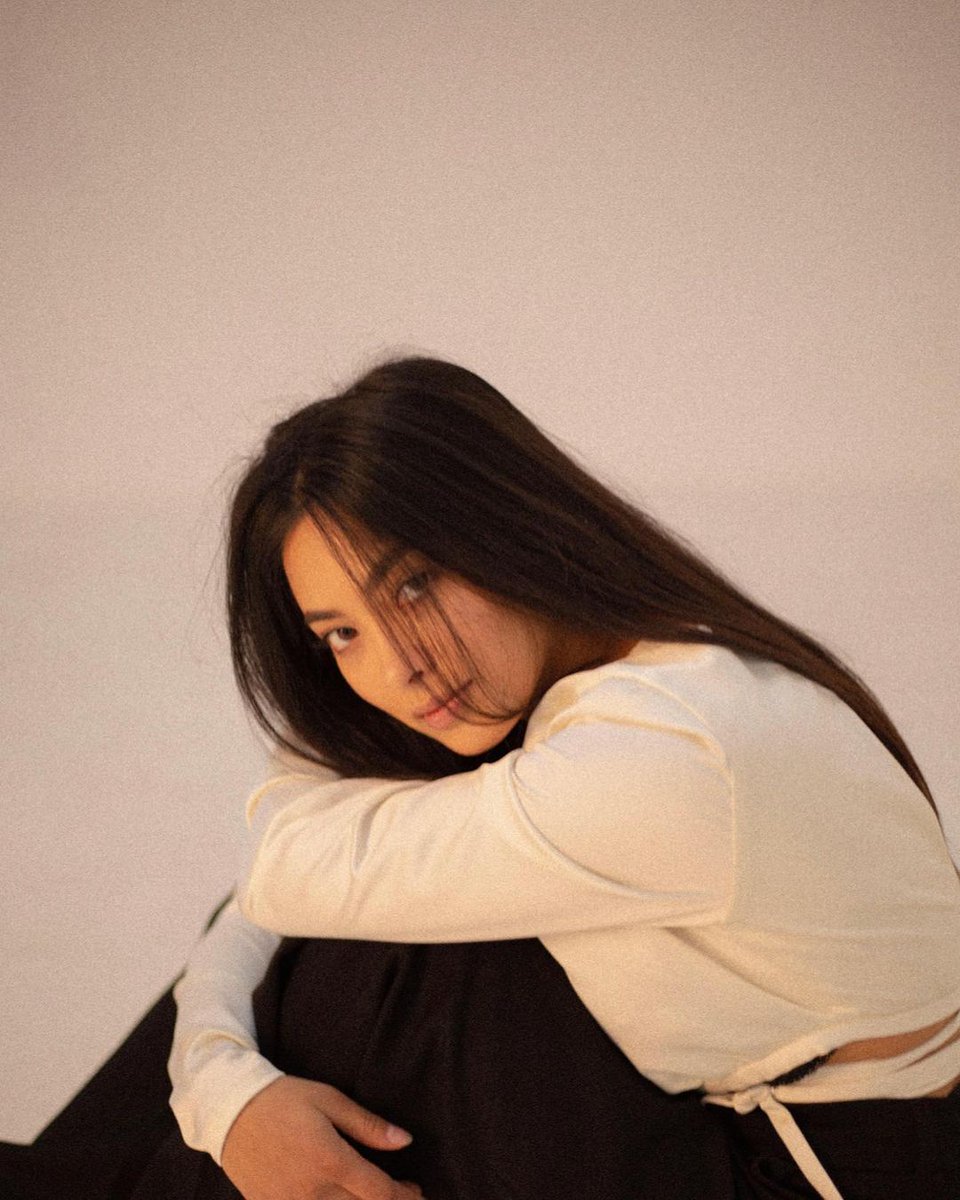 Follow my beautiful friend 💘

👉instagram.com/_emilydanvers