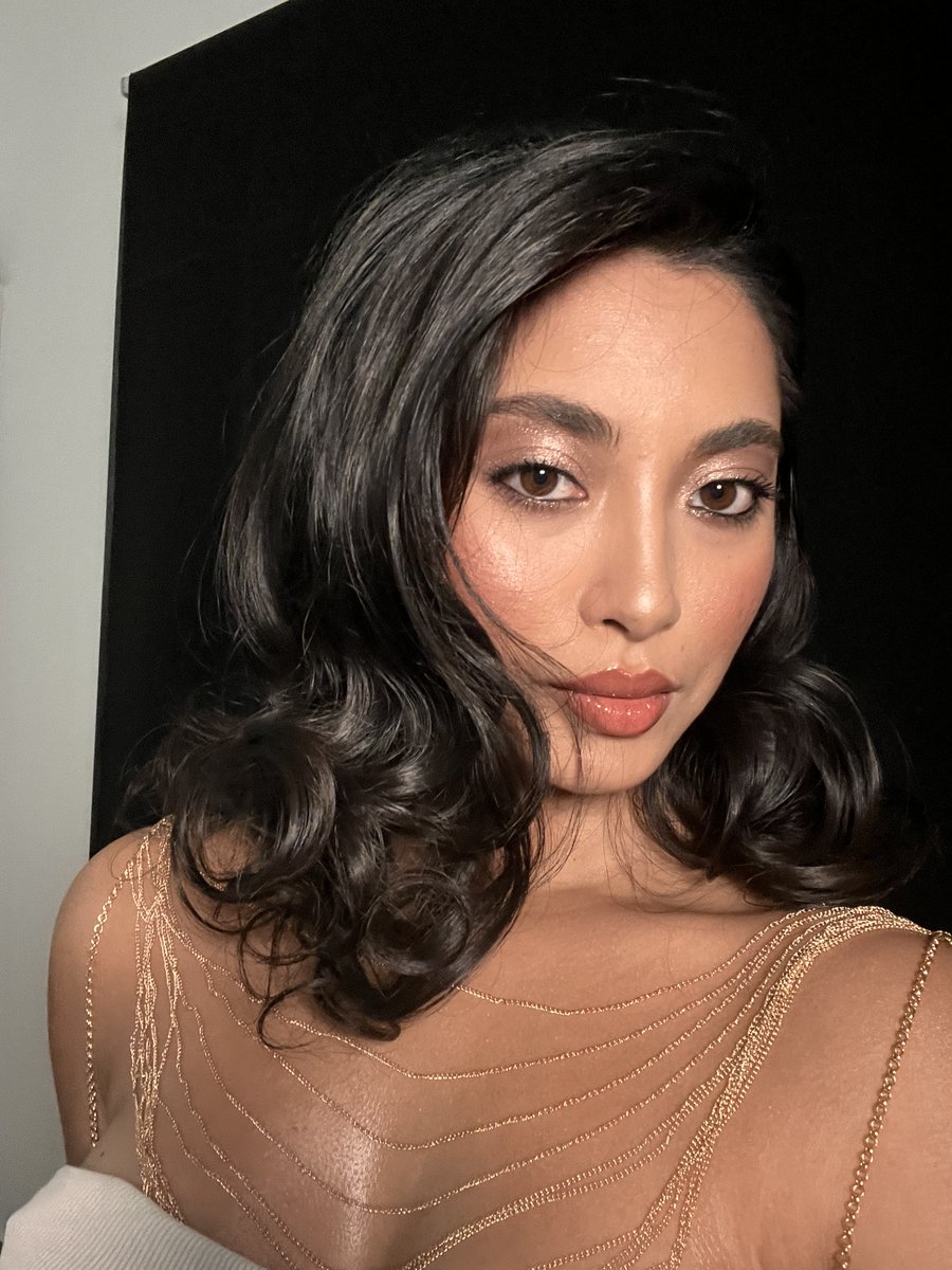 Follow my beautiful friend 💘

👉instagram.com/_emilydanvers