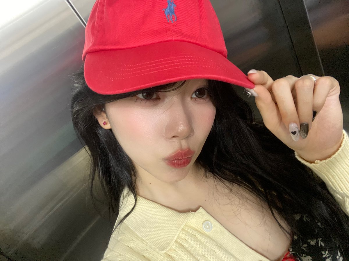 Billlieofficial's tweet photo. [#츠키] 가을 온당❤️

#Billlie_Letter https://t.co/vBveljoUIu