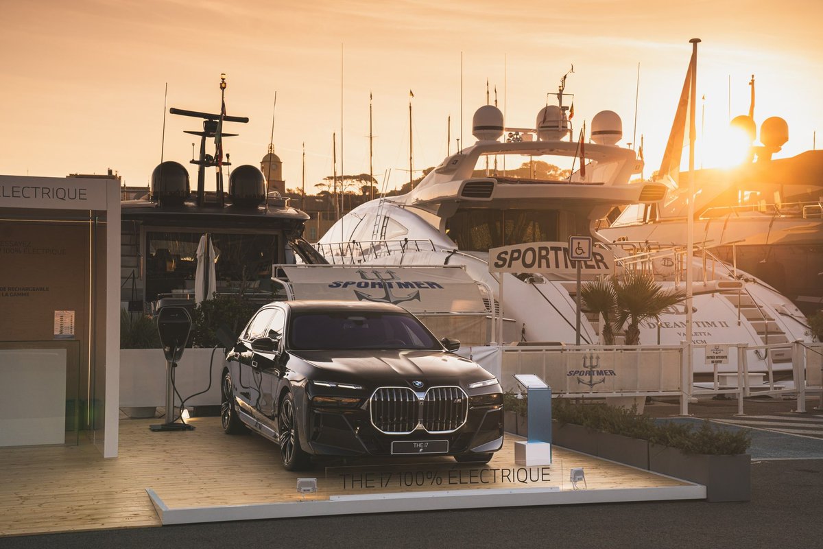 BMW Group France tweet media