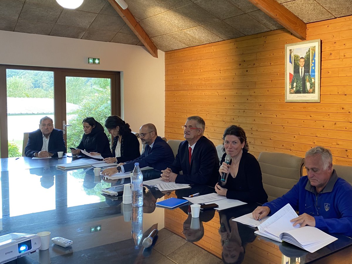 ForceCommunes's tweet photo. ⛰️ Présent ce matin à l’assemblée générale de l’association départementale des élus de la montagne des Pyrénées-Atlantiques, à Lanne-en-Barétous.

#senateurdeterrain #laforcedenoscommunes https://t.co/sFNay8GD2m